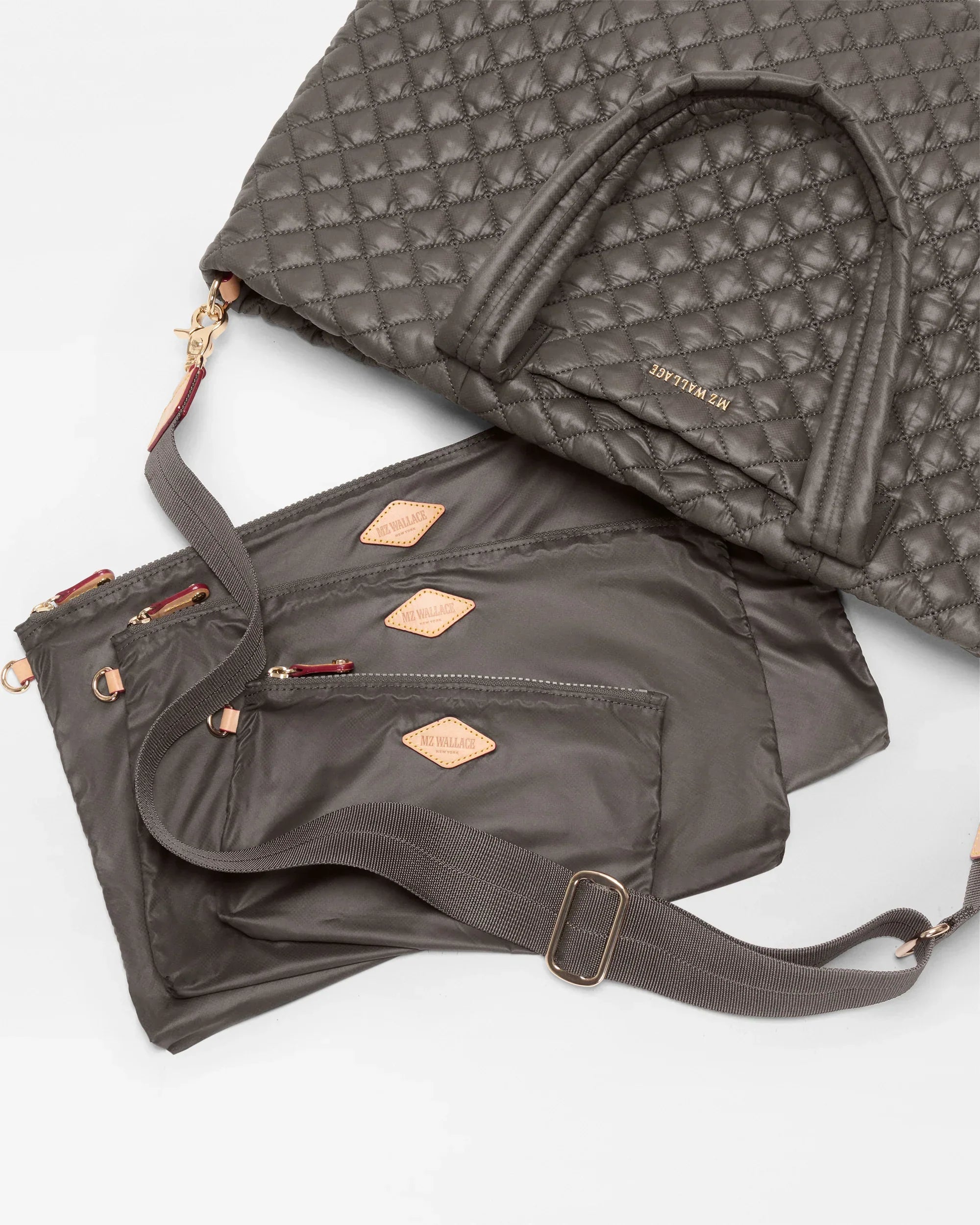 Magnet Large Metro Tote Deluxe II