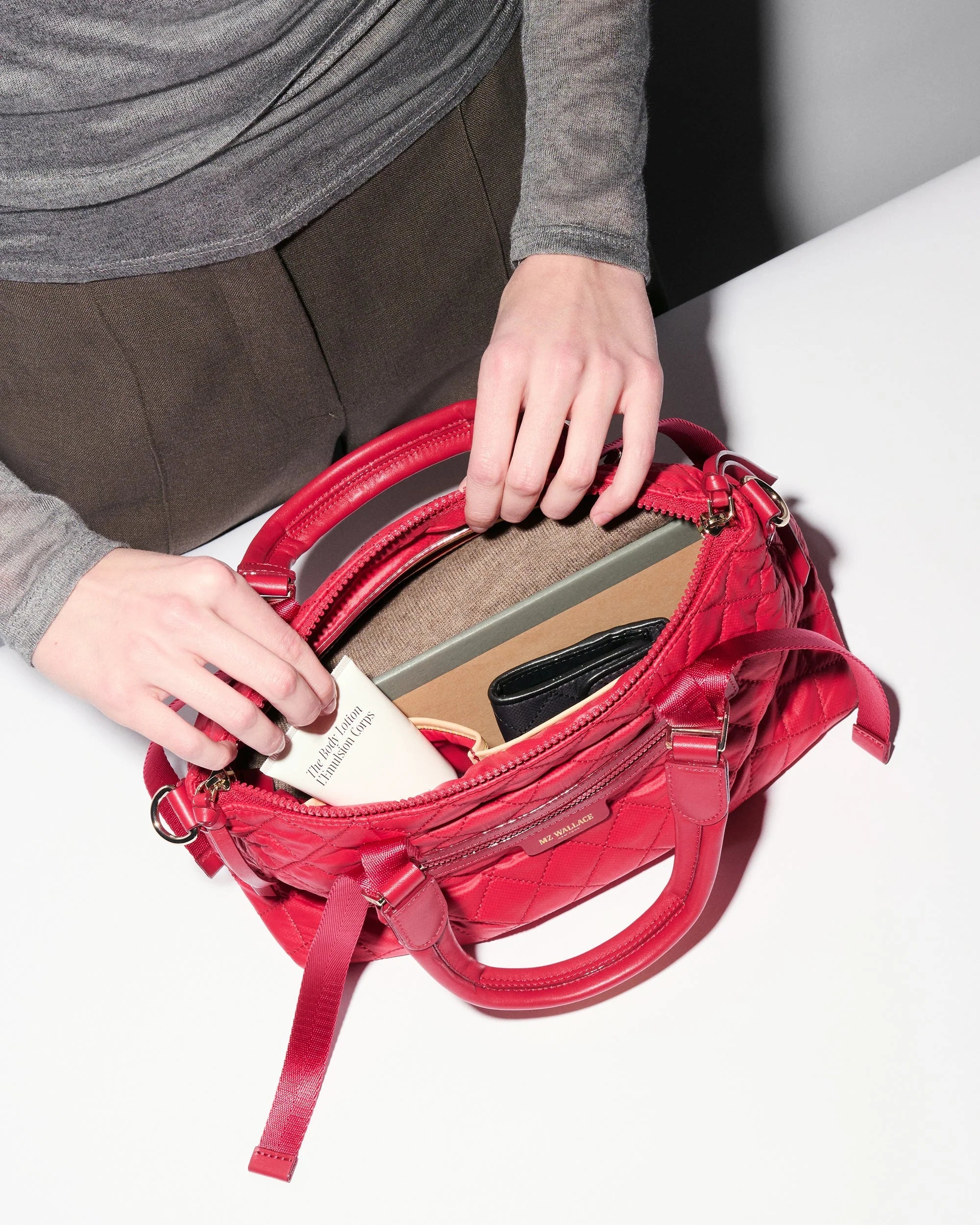Apple Small Park Satchel