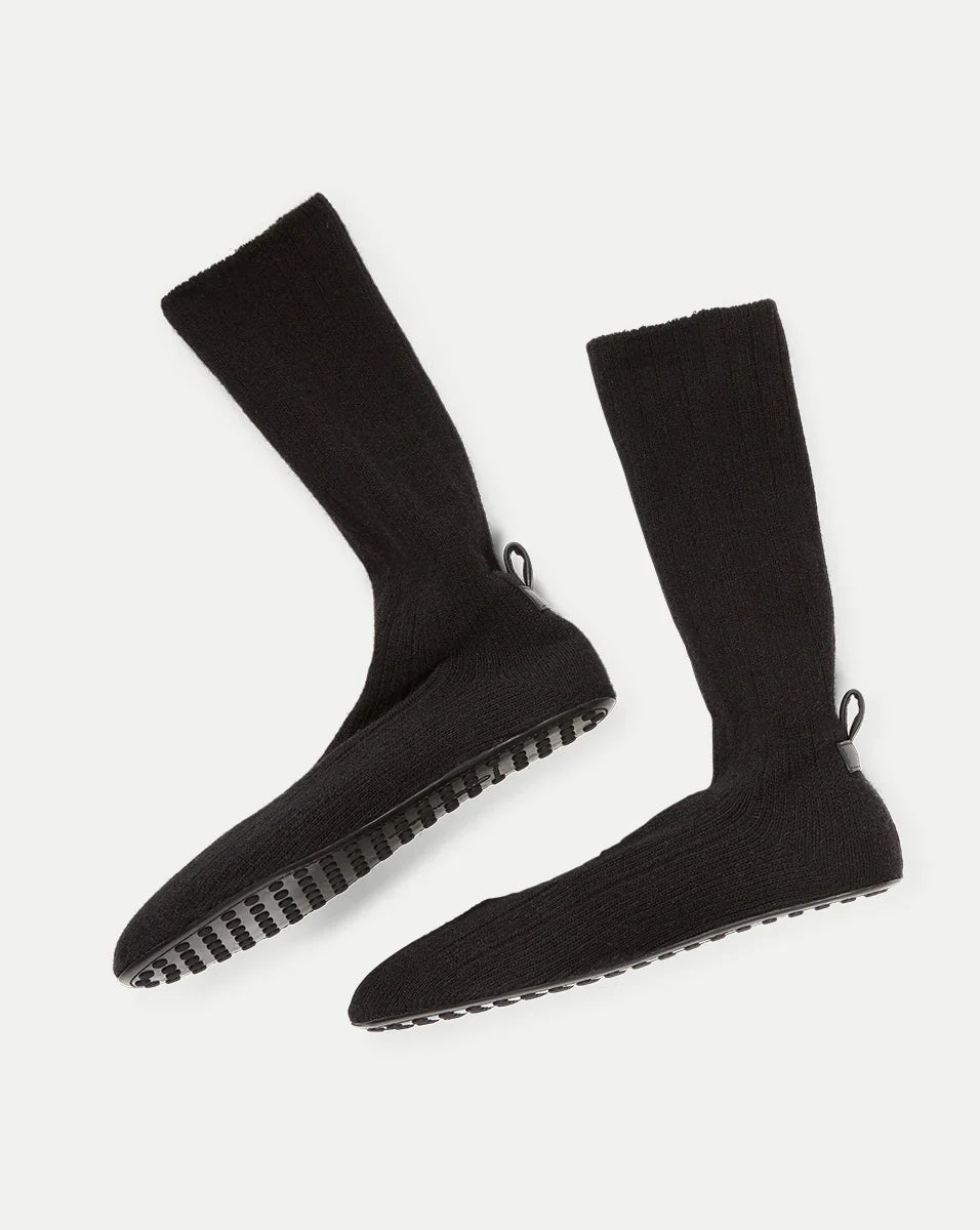 Flexible Knit Shoe