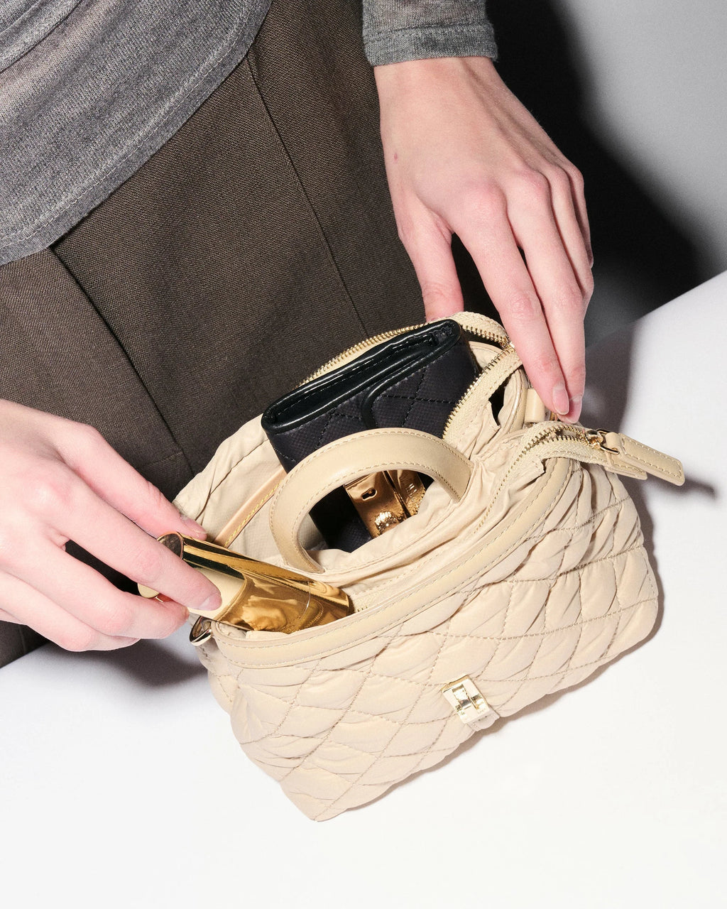 Buff Mini Astor Top Handle