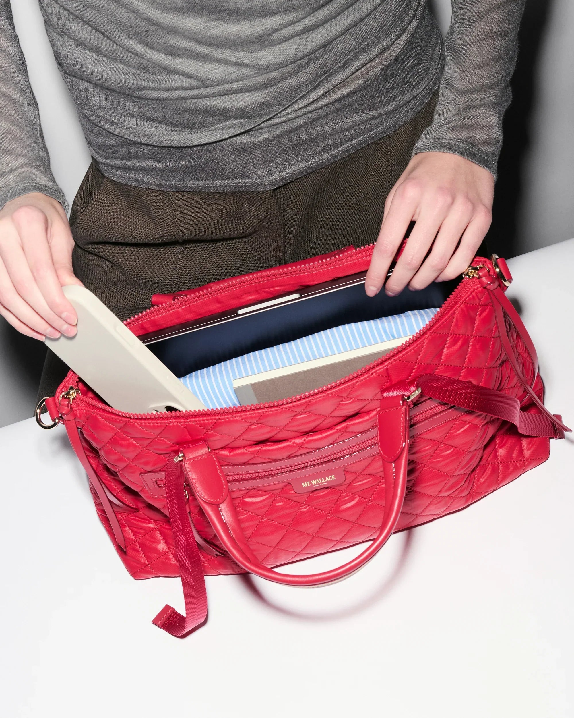 Apple Medium Park Satchel