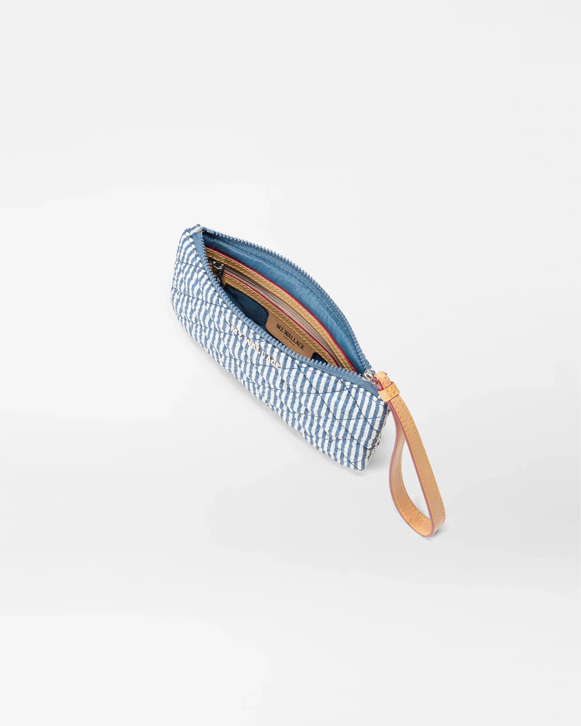 Seersucker Flat Metro Wristlet