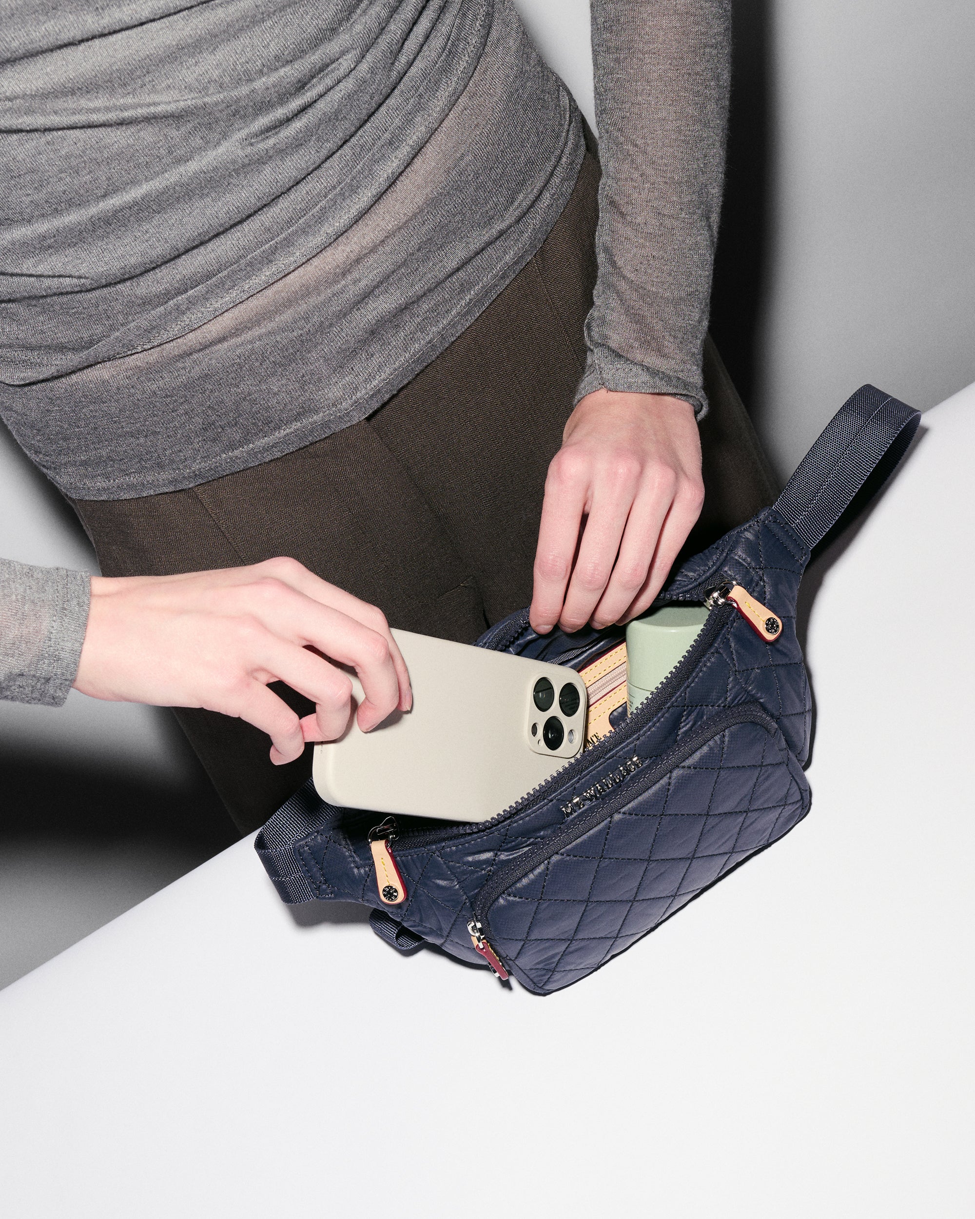 Dawn Small Metro Sling